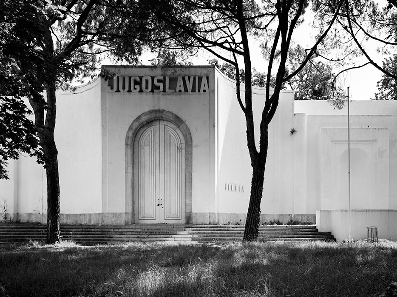 Venezia_Yugoslav-pavilion_Foto-Gabriele-Basilico