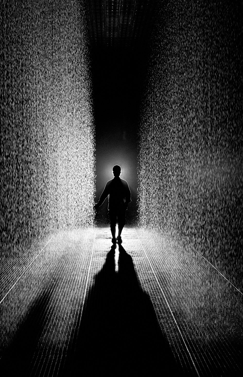 Random-International_Rain-Room_Barbican