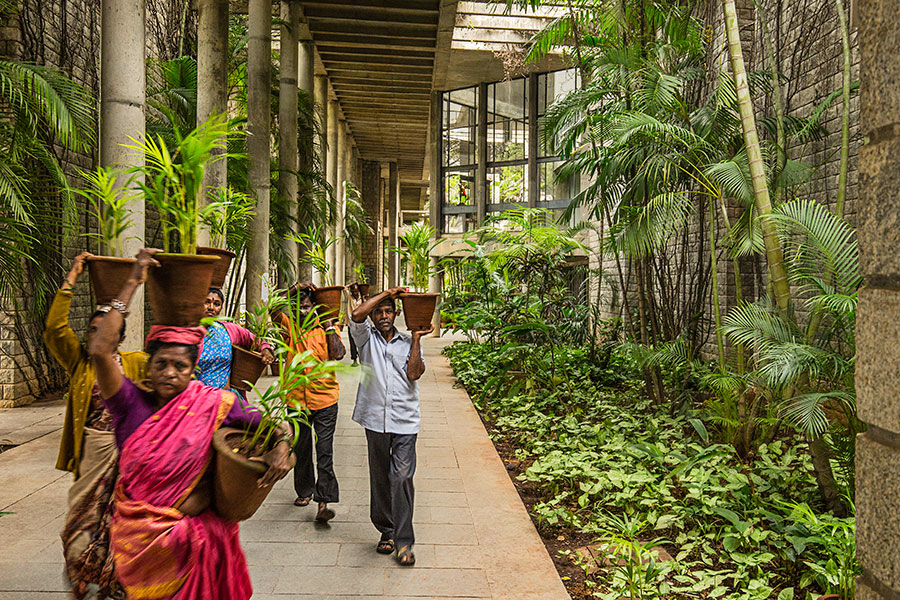 Balkrishna-Doshi_IIMB_01