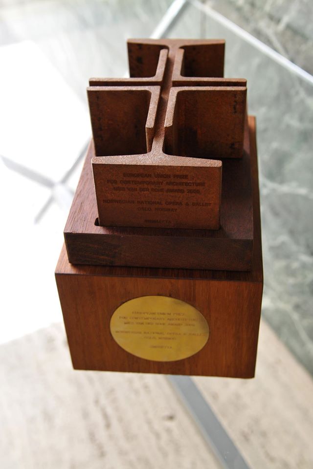 Mies van der Rohe Award_sculpture