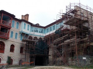 Potreban student-saradnik za stručnu pomoć, radi snimanja srednjovekovnih gradova/ tvrđava