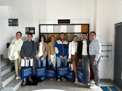 Nagrađeni studenti u poseti firmi “Hormann”